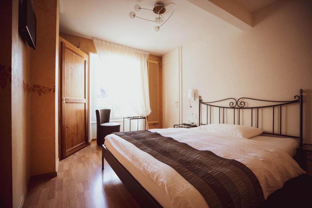 Auberge Communale De La Couronne Yvorne ภายนอก รูปภาพ